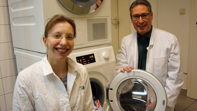 Susanne_Jacksch_Erstautorin__und_Prof_Dr_Markus_Egert_Leiter_der_Studie_Hochschule_Furtwangen.jpg Susanne Jacksch, Prof. Dr. Markus Egert