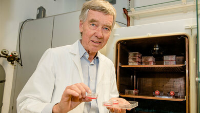 Hanns_Hatt_Riechrezeptoren_RUB_Marquard_09082016.jpg Hanns Hatt