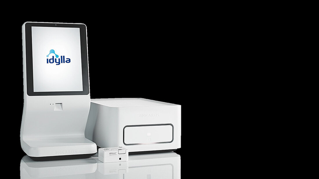 Verifizierung des
Fusionsnachweises
mittels qRT-PCR
am Idylla™-System
der Firma Biocartis NV (Teil 2) Foto der Idylla™ Konsole und eines Idylla™ Analysemoduls