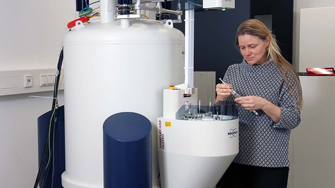 Muennemann_online-1.jpg Forschende des Helmholz-Instituts haben nun das Verfahren über praktische Versuche in lebenden Zellen bis hin zur Bildgebung weiterentwickelt.