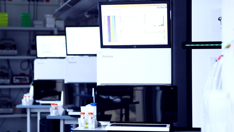 Kieler_Sequenzier_Zentrum_Christian_Urban_Universitaet_Kiel.jpg Kieler Sequenzier-Zentrum