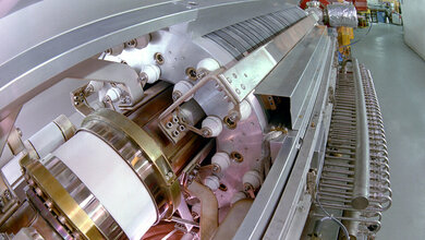 Herzrhythmusstoerungen_mit_Ionen_Foto_A_Zschau_GSI_Helmholtzzentrum_fuer_Schwerionenforschung.jpg GSI-Beschleunigeranlage