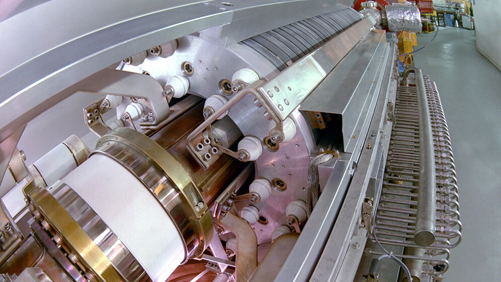 Herzrhythmusstoerungen_mit_Ionen_Foto_A_Zschau_GSI_Helmholtzzentrum_fuer_Schwerionenforschung.jpg GSI-Beschleunigeranlage