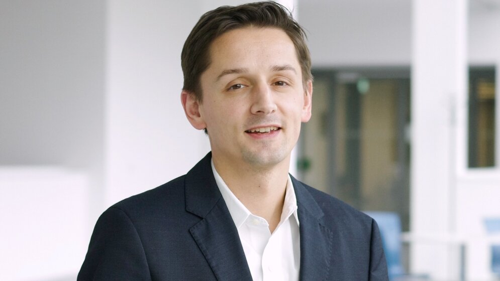 Prof_Dr_med_Sebastian_Zeissig_CRTD_06042016.jpg Prof. Dr. med. Sebastian Zeißig