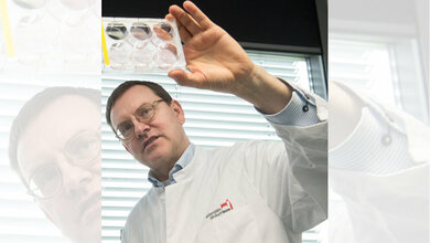 Prof_Dr_Alexander_Pfeifer_Foto_Barbara_Frommann_Uni_Bonn.jpg Prof. Dr. Alexander Pfeifer