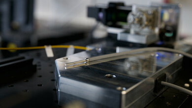 Flexible_Fasersonde_für_minimalinvasive_Untersuchungen_Leibniz_IPHT_Sven_Doering.jpg Flexible Fasersonde für minimalinvasive Untersuchungen