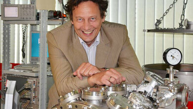 Prof_Dr_Thomas_Wilhein_freut_sich_HS_Koblenz_21072016.jpg Prof. Dr. Thomas Wilhein