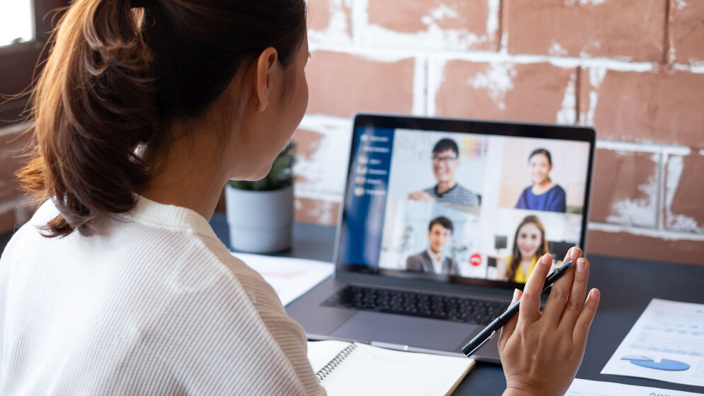 Digitalisierung_Nattakorn_stock_adobe_com.jpg Digitale Kommunikation