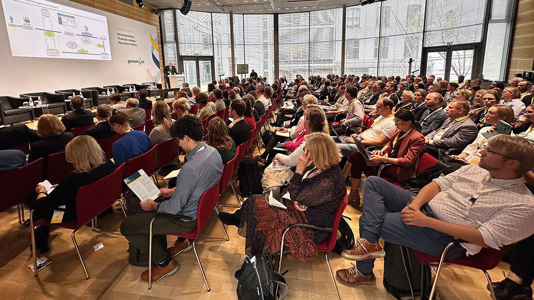 Das Modellvorhaben Genomsequenzierung ist gestartet Foto des Publikums