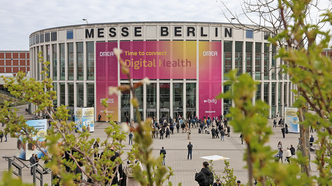 DMEA 2025 Blick auf das Messeglände in Berlin
