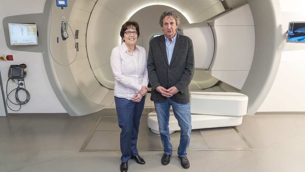 Prof_Mechthild_Krause_und_Patient_Kay_Hofstetter_Foto_Uniklinkum_Dresden_Marc_Eisele.jpg Prof. Mechthild Krause und Patient Kay Hofstetter