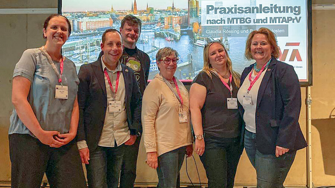 Berufspolitik Gruppenfoto mit Mitgliedern des DVTA und des VMTRO