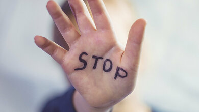 SCHWERPUNKTTHEMA Battered Child Syndrom (BCS)