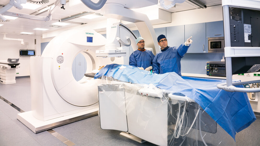 miyabi.jpg Dr. Michael Moche und Dr. Joachim Fuchs