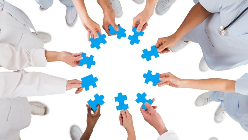 Medizinisches_Team_Fotolia_Andrey_Popov_99592904_Subscription_Monthly_M_23032016.jpg Bindung zum Arbeitsplatz