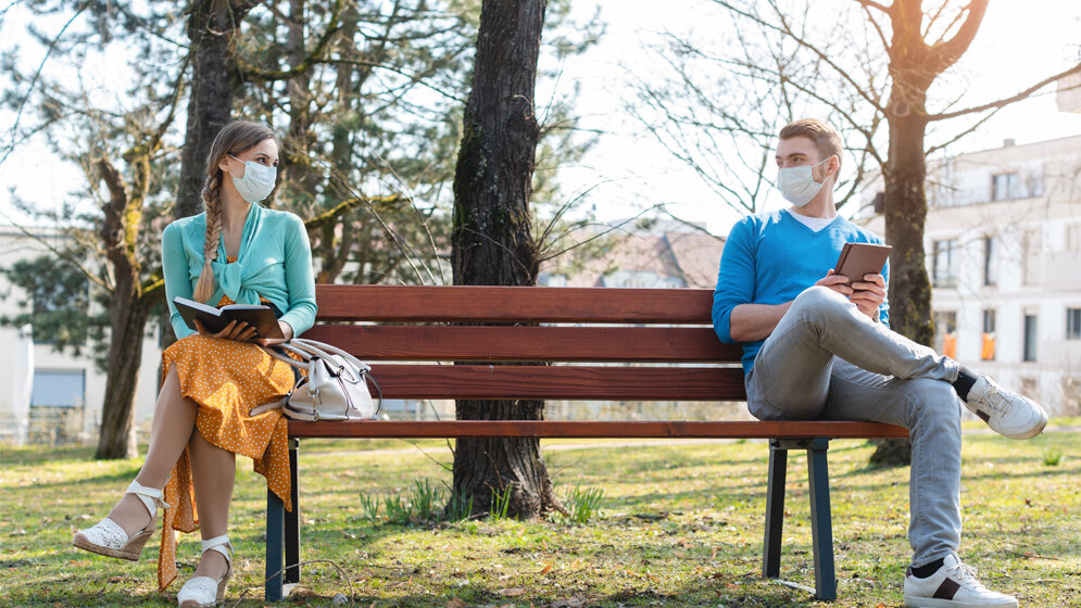 Corona_Abstand_Kzenon_stock_adobe_com.jpg Corona-Gegenmaßnahmen