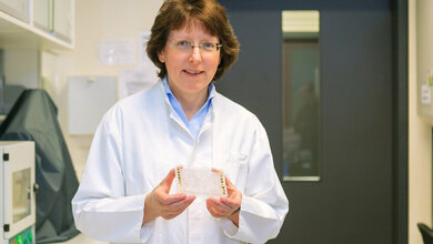 Prof_Dr_Andrea_Robitzki_Foto_Swen_Reichhold_Uni_Leipzig.jpg Prof. Dr. Andrea Robitzki