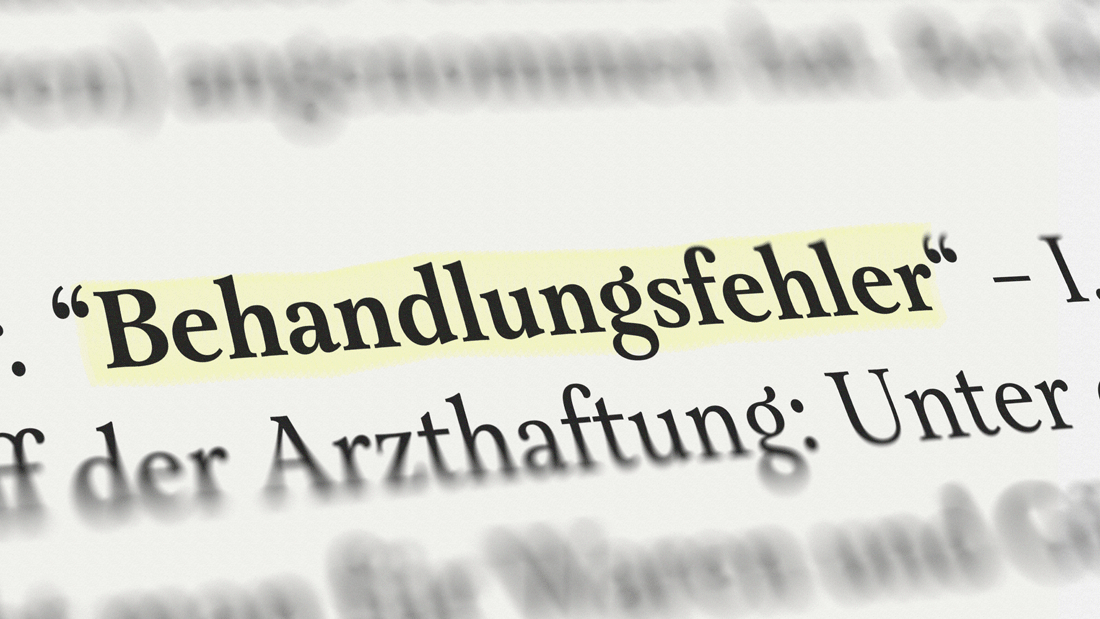 AdobeStock_358174804.gif Das Bild zeigt den Begriff „Behandlungsfehler“, der hervorgehoben ist.