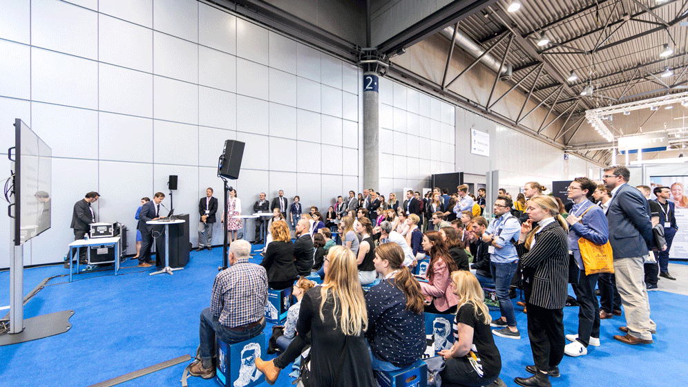 Deutscher Röntgenkongress 8_Roeko2019-II-3039-junge-radiologen.gif